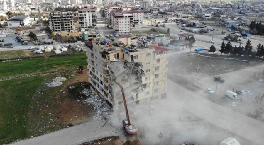 Yıkılan binalara yönelik soruşturma kapsamında aranan Yunus Kaya yakalandı