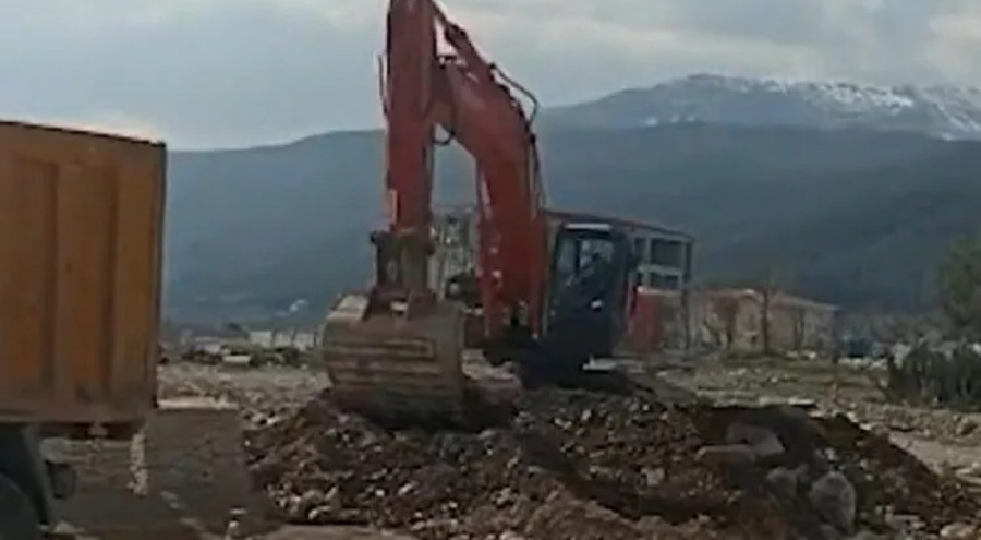 Bakan Kurum: TOKİ 855 konut için ilk kazmayı vurdu