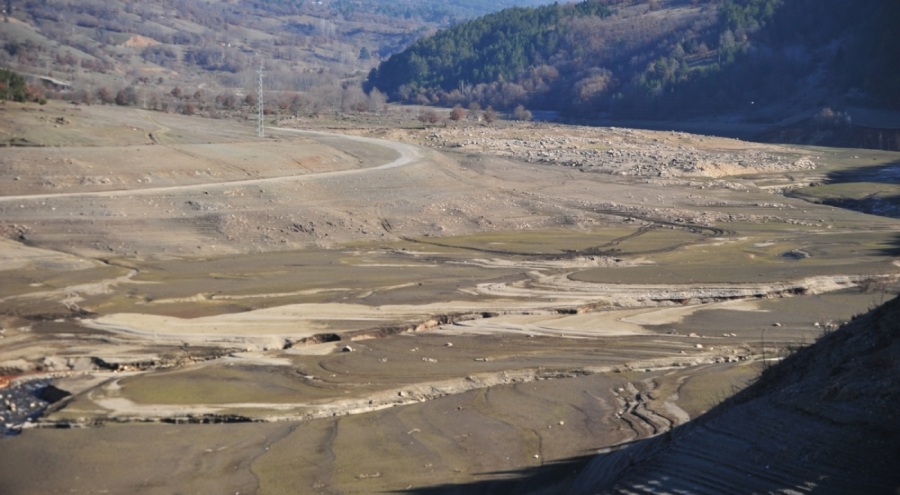 Bursa Doğancı Barajı 40 yılın en düşük seviyesinde
