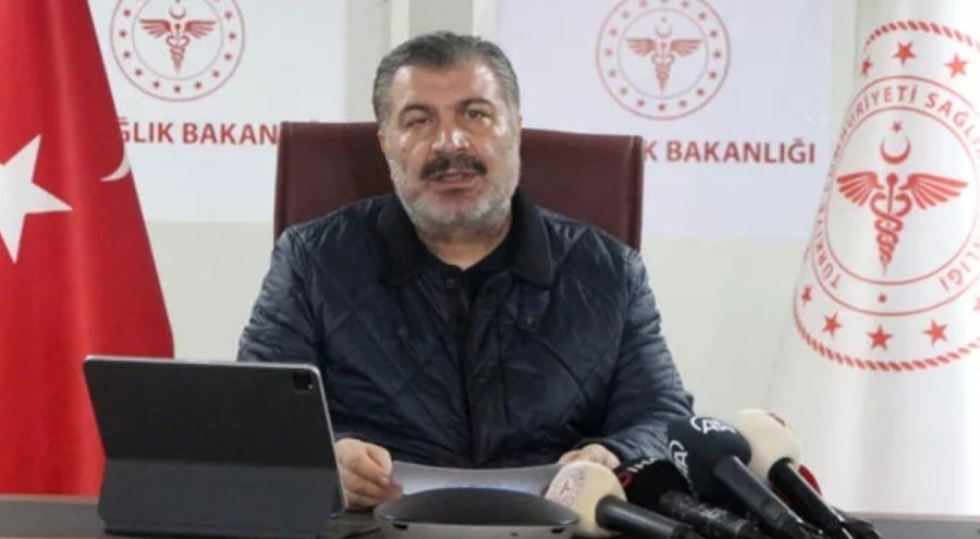 Bakan Koca duyurdu: Sağlık çalışanları için iki yeni düzenleme