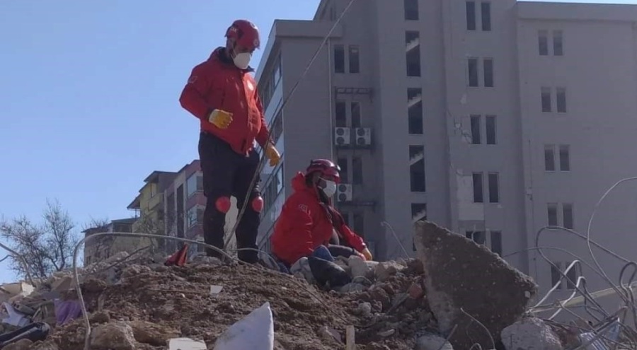 Bursa'ya dönen ÇAK ekibi deprem bölgesinde yaşadıklarını anlattı