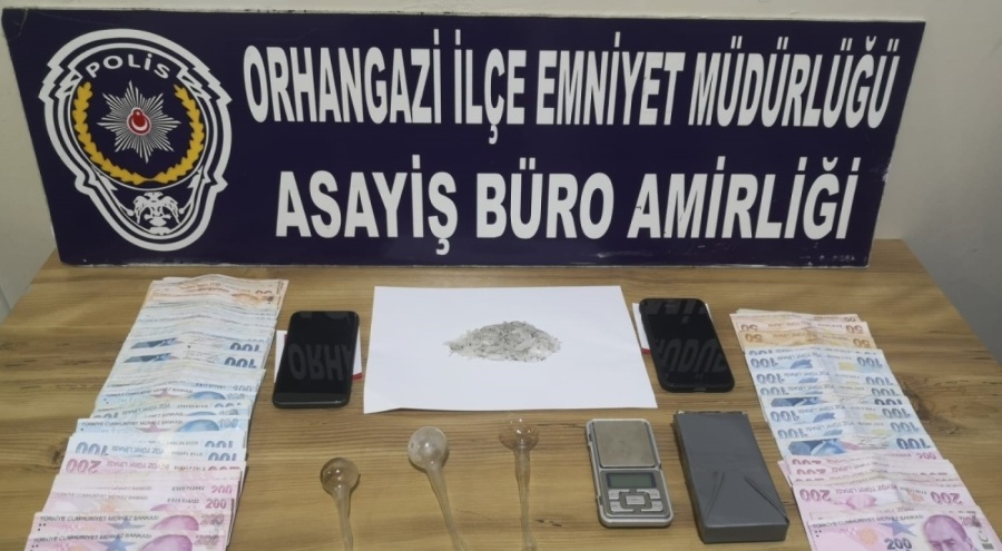 Bursa'da uyuşturucu operasyonu: 2 gözaltı