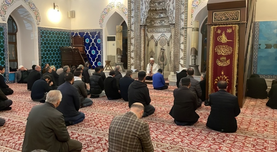 Depremde hayatını kaybedenler için Bursa'da mevlit ve Kur'an-ı Kerim okundu