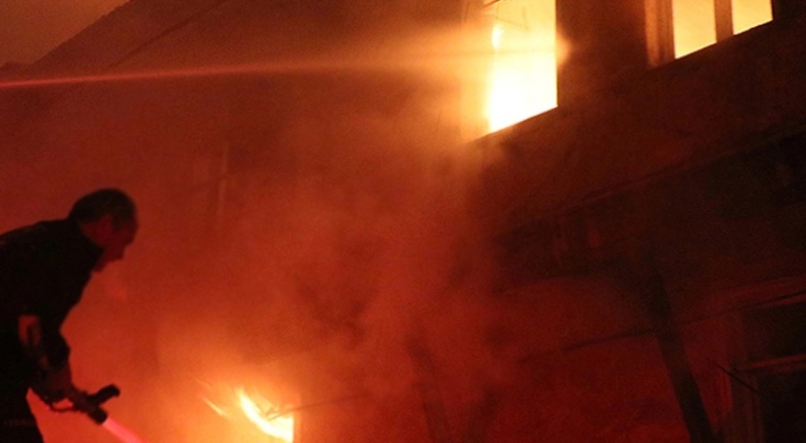 Ankara'da çıkan yangında 3 ev, kullanılamaz hale geldi!