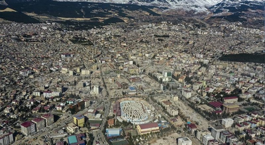 Davutoğlu: Enkaz altında hâlâ cesetlerimiz var