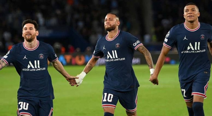 PSG, Messi, Neymar ve Mbappe'nin maaşını azaltacak
