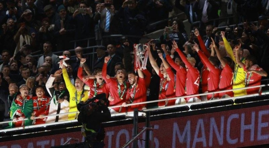 Manchester United, İngiltere Lig Kupası'nı kazandı