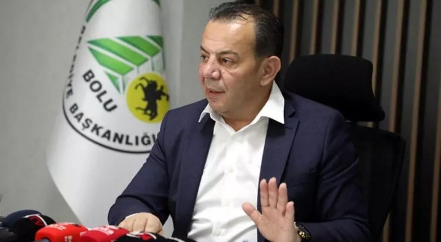 Tanju Özcan, su şişesi fırlatan meclis üyesinden şikayetçi oldu