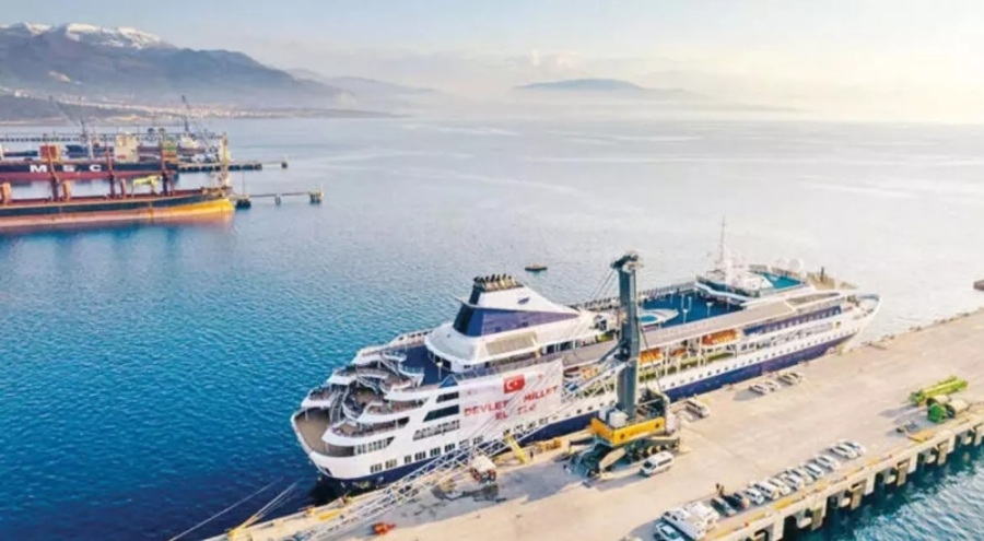 Depremzede ilkokul öğrencisi: Keşke deprem olmasaydı da turist olarak bu gemiye binseydim