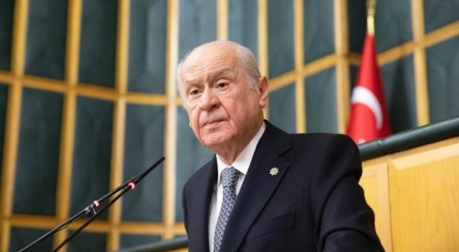 MHP lideri, tribünlerdeki istifa sloganlarına tepki göstererek "Bundan böyle Karagümrüklüyüm" dedi