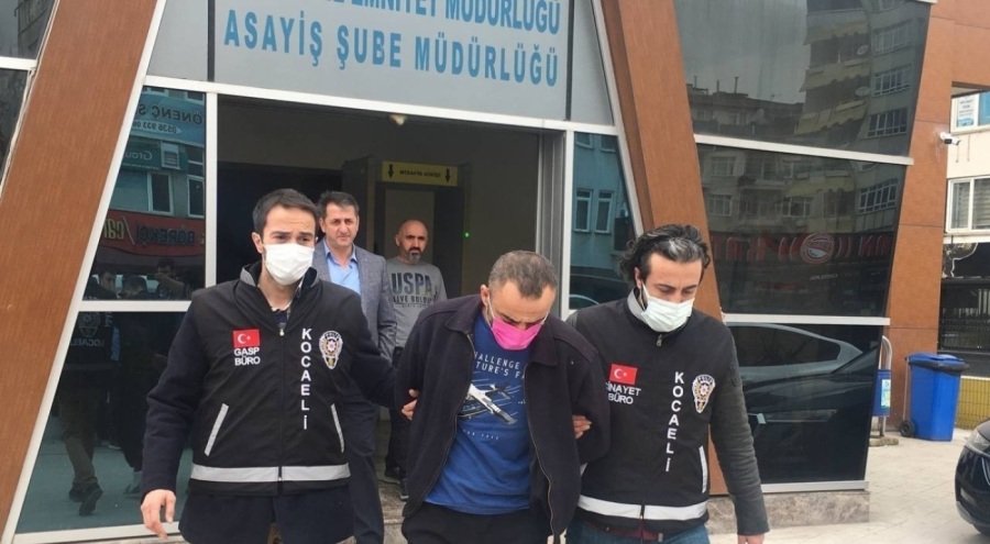 Eşini öldürdü 'bize büyü yapıldı' dedi