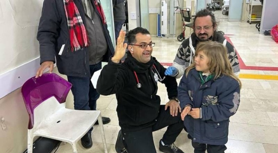 Deprem bölgesinde gönüllü çalışan Prof. Dr. Eylem Ulaş Saz "Bulaşıcı hastalıklar olabilir" diye uyardı!