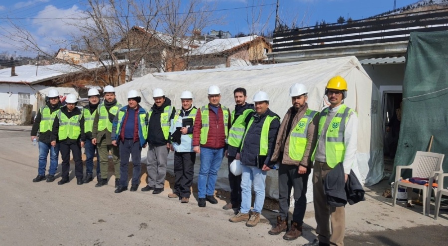 Bursa Uludağ Üniversitesi mühendislerinden deprem bölgesinde inceleme