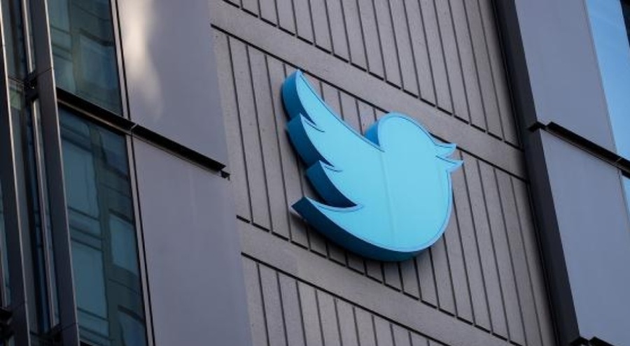 Twitter, Mike Lee'nin hesabını askıya aldı