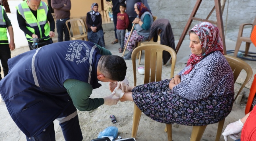 Bursa Evde Hasta Bakım Merkezi, Hatay'da da depremzedelerin ayağına gidiyor