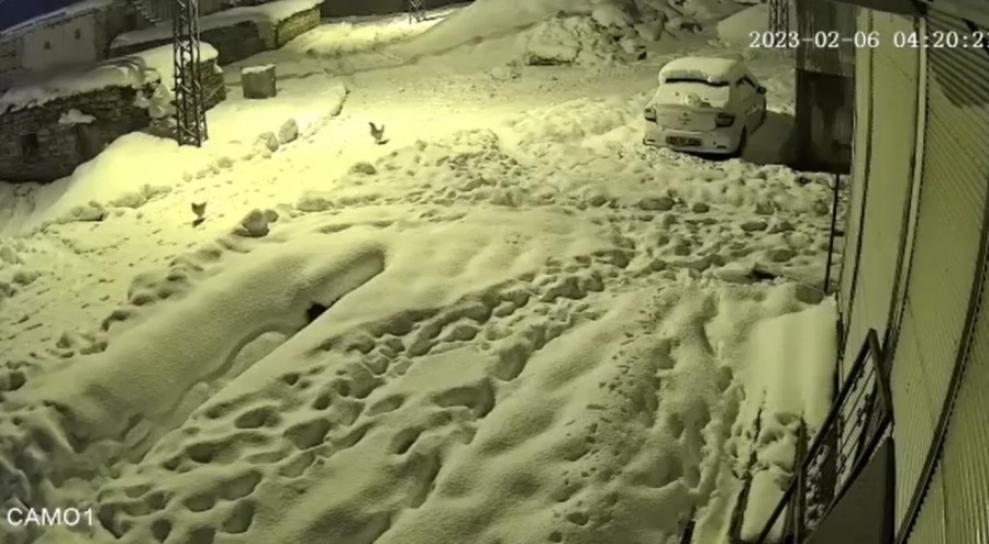 Diyarbakır'da  7.7'lik deprem anı kamerada