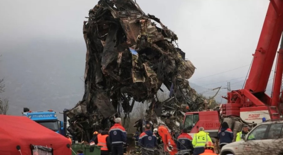 Yunanistan'daki  tren kazası sonucu demiryolu işçilerinden grev kararı