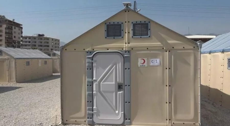 İsveç'ten Türkiye'ye gönderilen çadırlar dikkat çekti