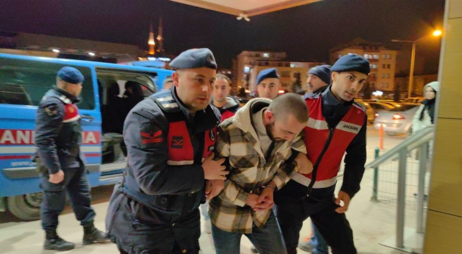 Bursa'da kendisine borcu olan adamı tüfekle vurdu