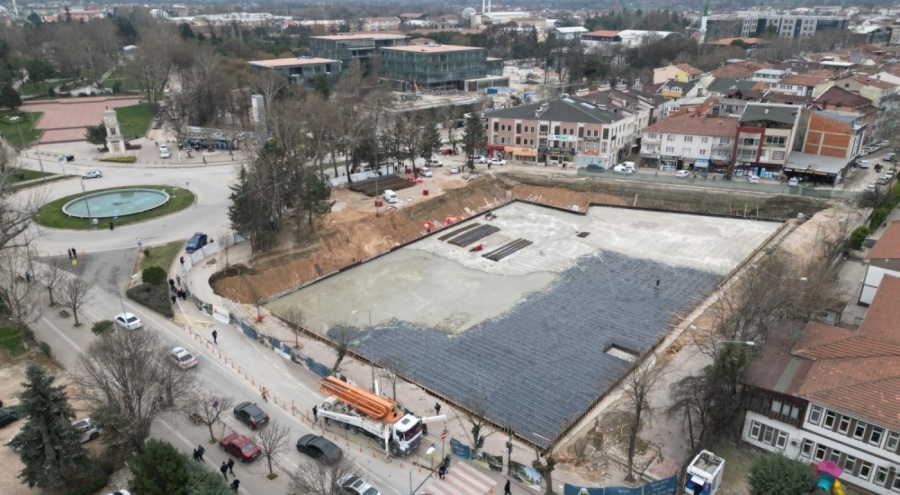 Bursa İnegöl'de Merkez Park projesi devam ediyor