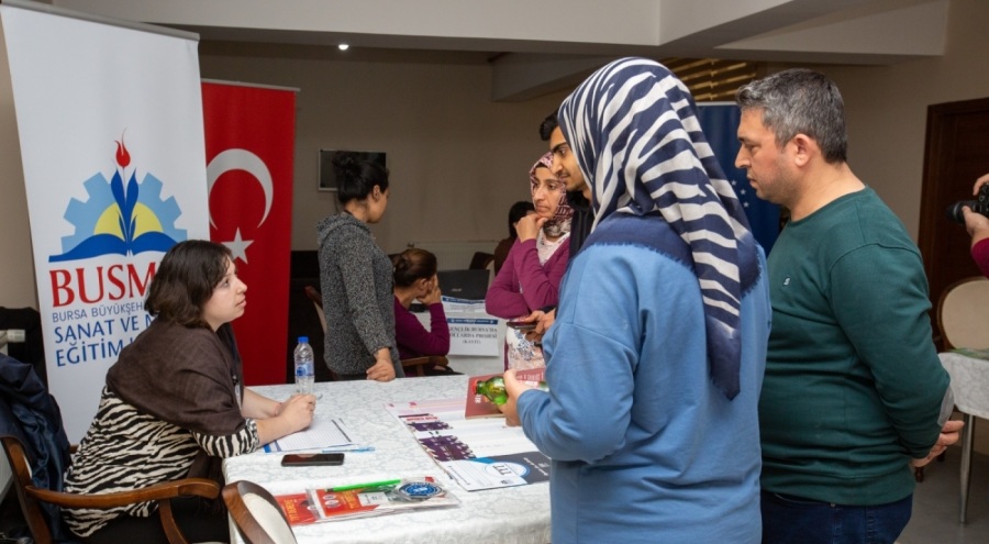 Bursa'da depremzedelere moral desteği