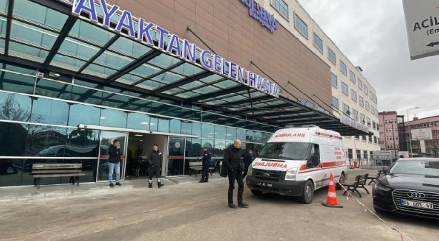 Zonguldak'ta işçi servisi ile tır çarpıştı