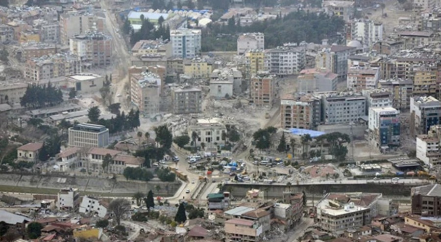 Hatay'da enkaz kaldırma çalışmaları devam ediyor