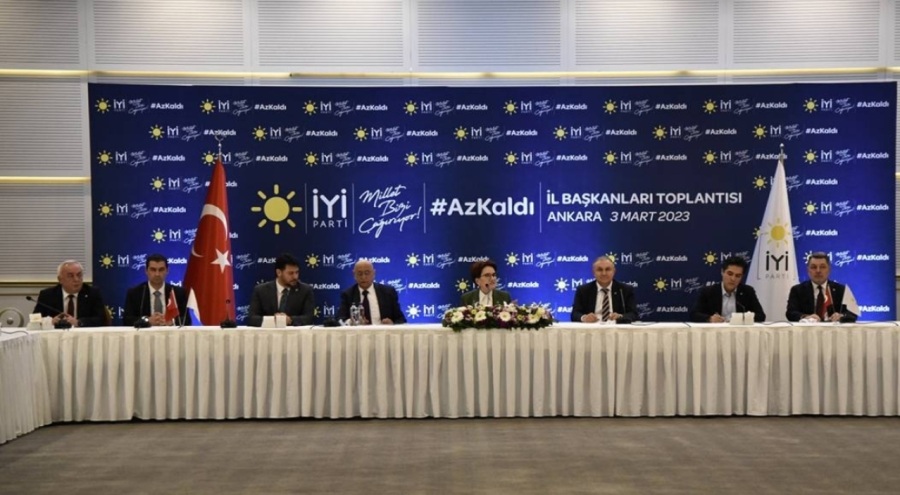 Akşener, il başkanlarıyla bir araya geldi