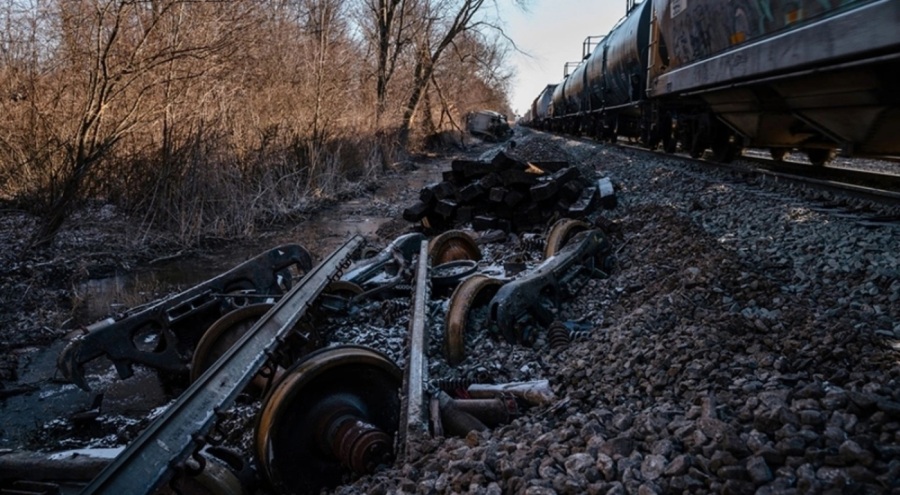 Amerika'da tren kazası: 20 vagon raydan çıktı