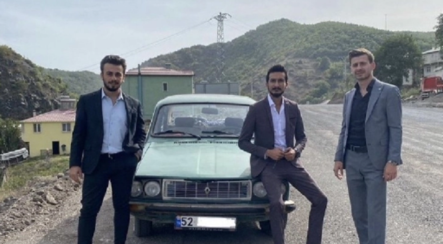 İYİ Parti gençlik kolları yöneticisinden 'beyaz toros' paylaşımı