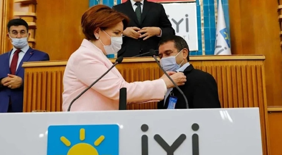 Aşık Mahzuni Şerif'in oğlu Emrah Mahzuni, İYİ Parti'den istifa ettiğini duyurdu