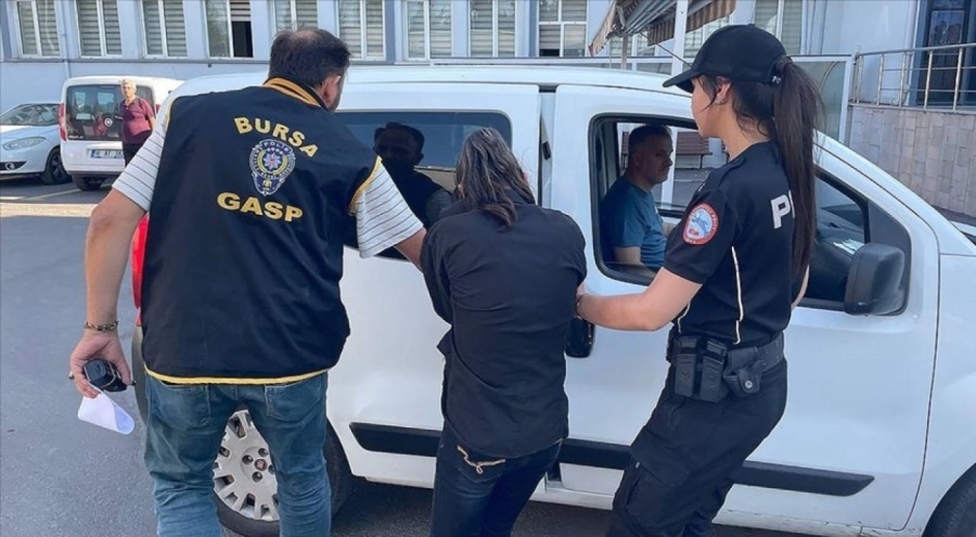 Bursa'da çöp evde bulunan çocuğun teyzesinin yargılandığı dava başladı!