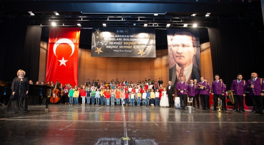 Piyanonun yıldızları Bursa'da depremzede çocuklarla buluştu