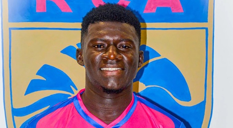 21 yaşındaki futbolcu  müsabaka sırasında yaşamın yitirdi