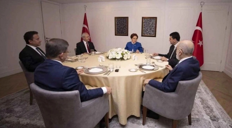 Akşener'in masadan kalkması sonrası Altılı Masa'nın internet sitesinde değişiklik kaydedildi