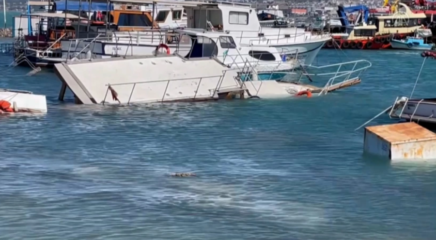 İskenderun'daki lodos balıkçı teknelerini vurdu!