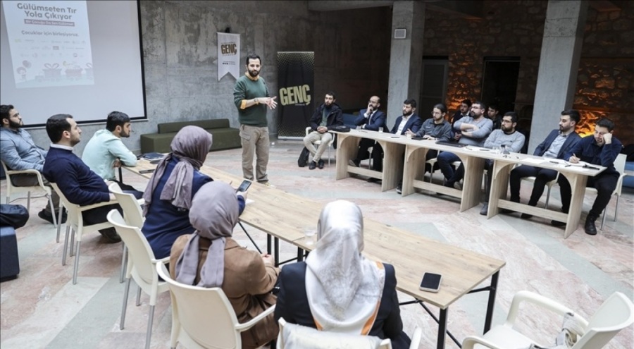İstanbul'daki bazı STK'lar "Gülümseten Tır Projesi" için görüştü