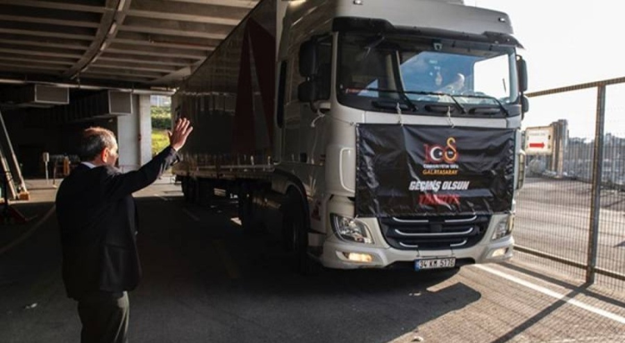 Galatasaray'dan deprem bölgesine 100'üncü yardım TIR'ı