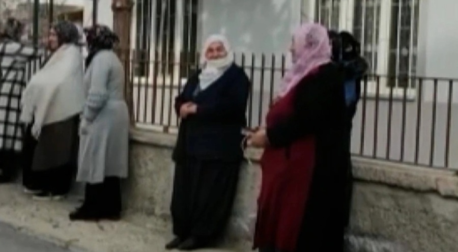 Kayseri'de meydana gelen deprem vatandaşları sokağa döktü