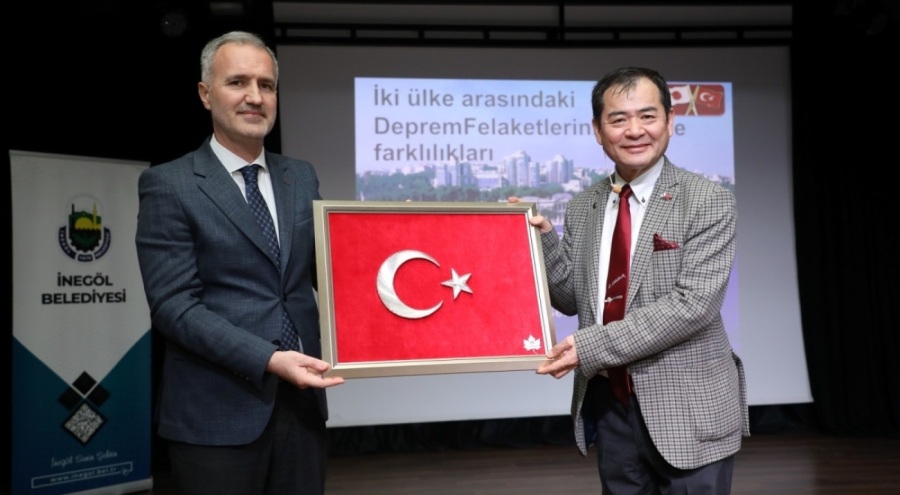 Bursa'da "Deprem Gerçeği Türkiye ile Japonya" semineri