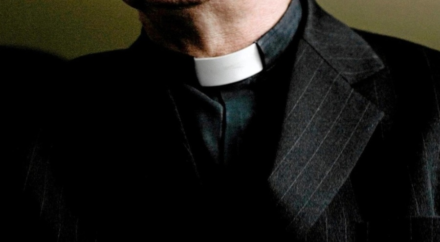 Rahip kavgalı olduğu başka rahibi öldürdü