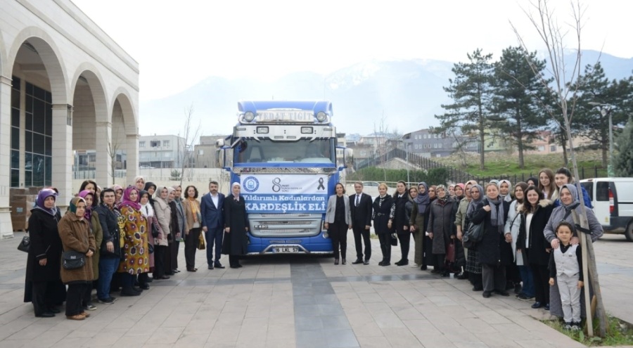 Bursalı kadınlardan depremzedelere destek