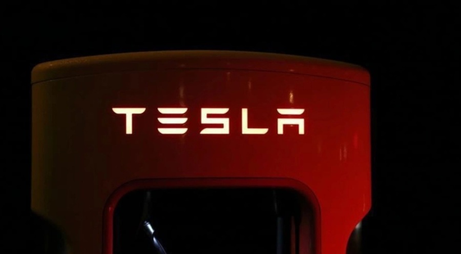 Tesla'nın Model Y SUV araçlarına inceleme