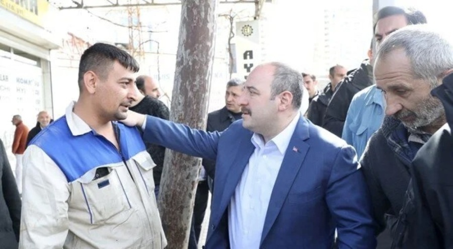 Sanayi ve Teknoloji Bakanı: Depremden etkilenen sanayi sitesindeki esnafa ve iş yerlerine kredi vereceğiz