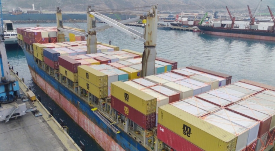 Katar'dan yola çıkan konteynerler İskenderun'a geldi