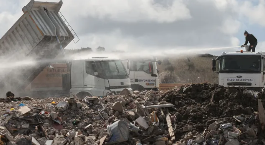 Antakya'da yıkım devam ediyor
