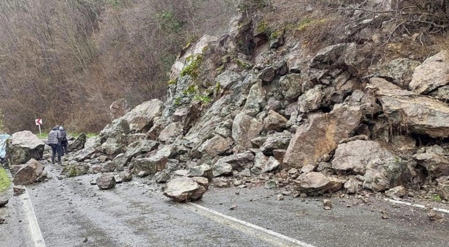 Ordu'da korkutan heyelan
