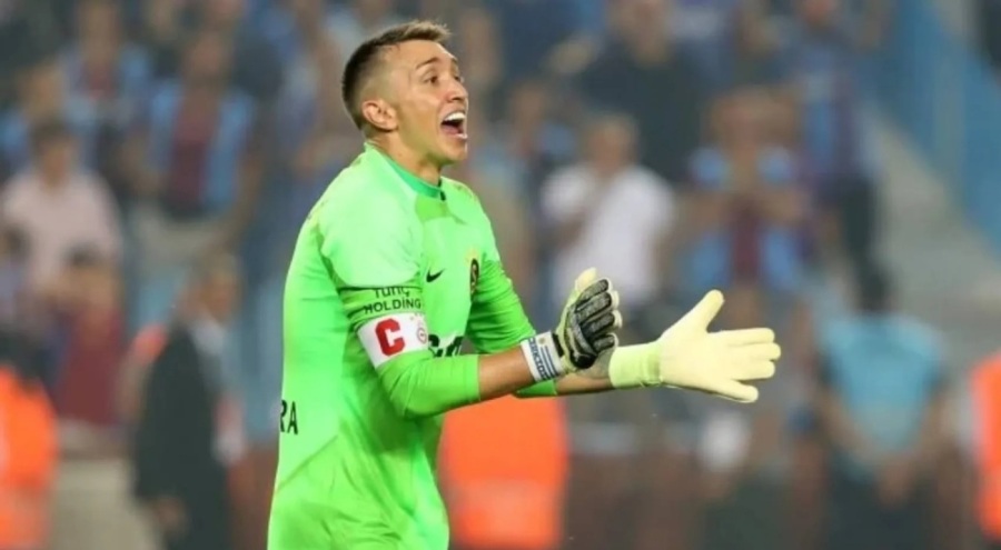 Muslera takıma geri döndü