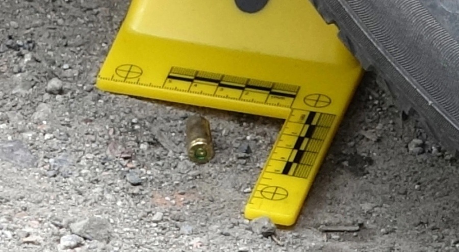 Trabzon'da CHP İl Başkanlığı'na kurşun isabet etti