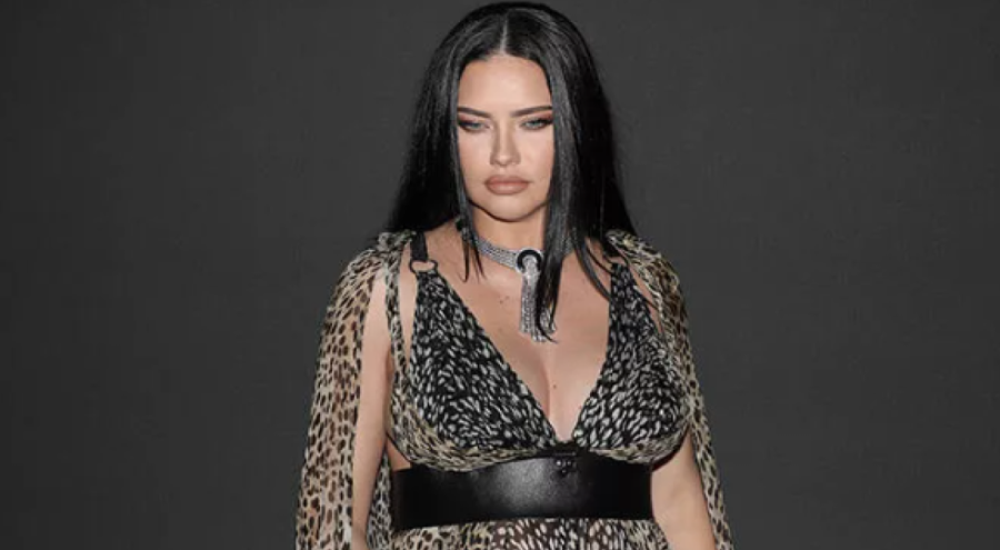 Adriana Lima geri döndü